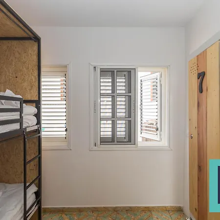 Casa Jalou Hostel *